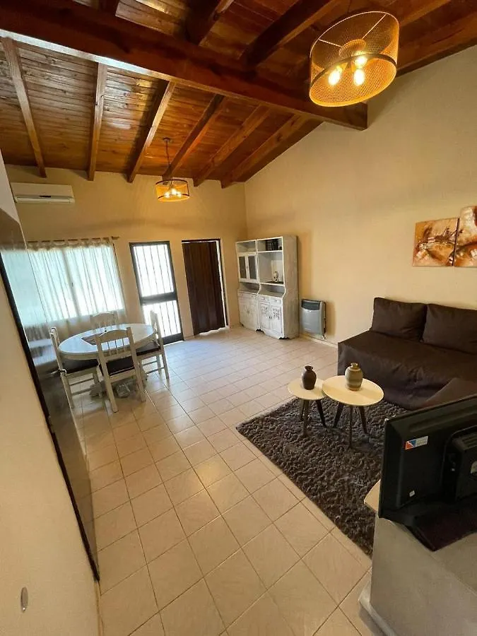 Apartamento Moderno y tranquilo departamento en 6ta sección Mendoza 0*,